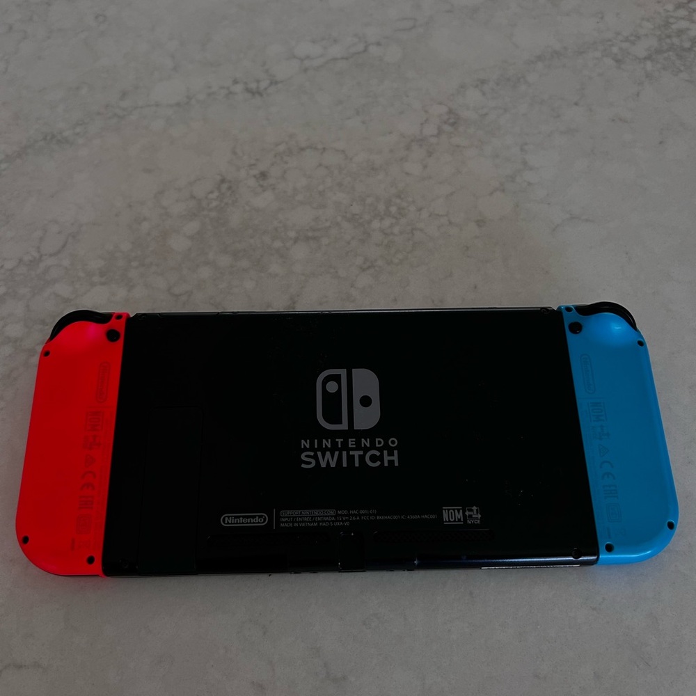 Nintendo Switch - Hardshell Case - Pro-controller - dock - Picture 8 of 13